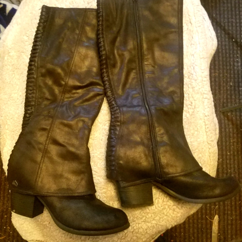 Fergalicious tall black boots| size 9.5M